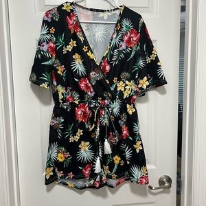 Floral Romper NWOT